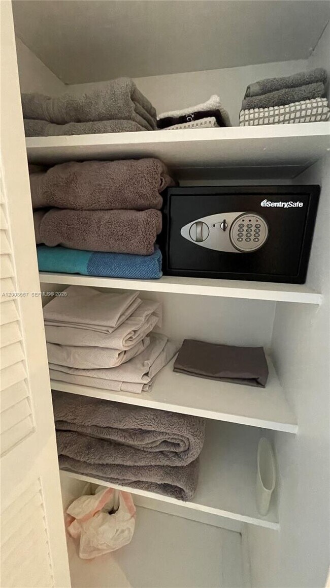 Building Photo - 5701 Collins Ave