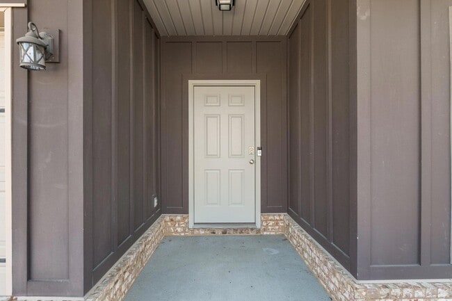 Building Photo - 188 Whispering Lake Dr
