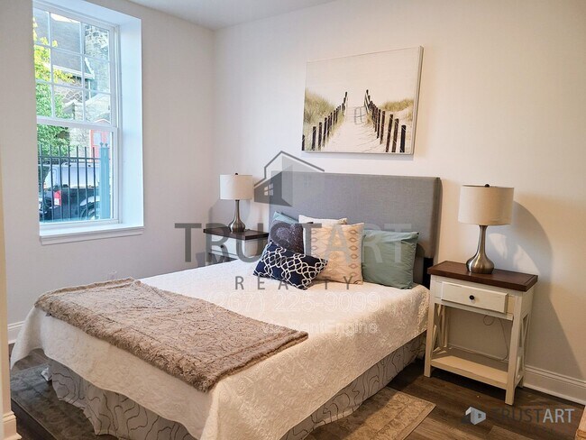 Building Photo - 4732 Longshore Ave