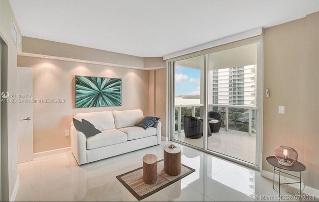 Building Photo - 10275 Collins Ave