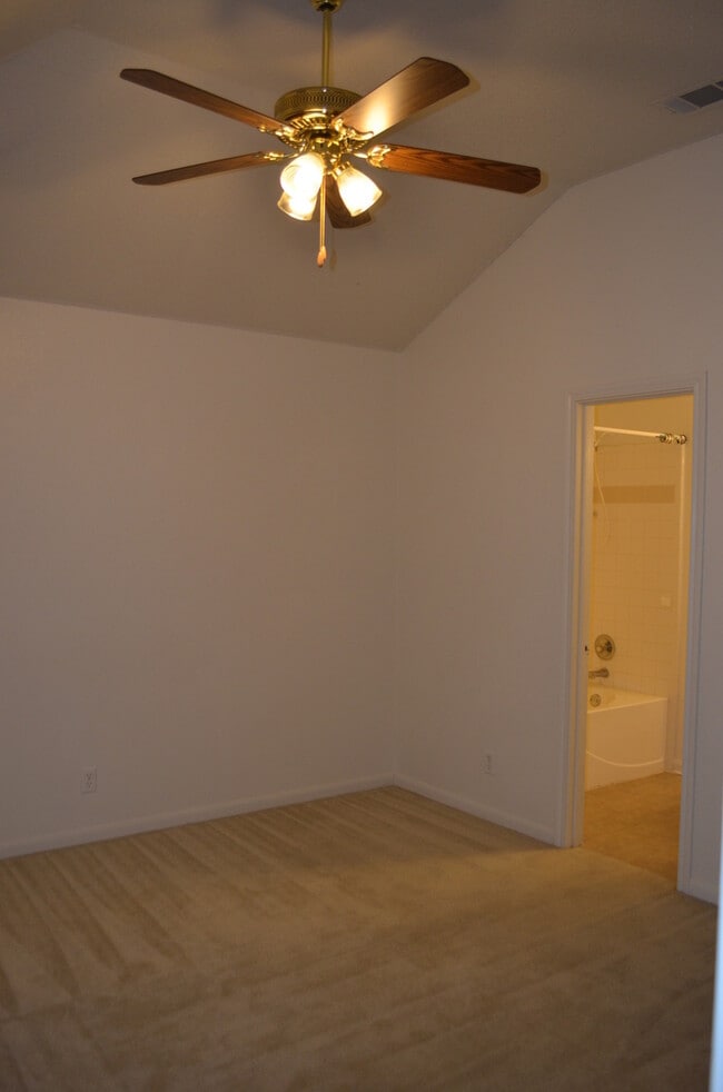 Building Photo - Cute 3bd/2ba pet friendly home in Killeen!