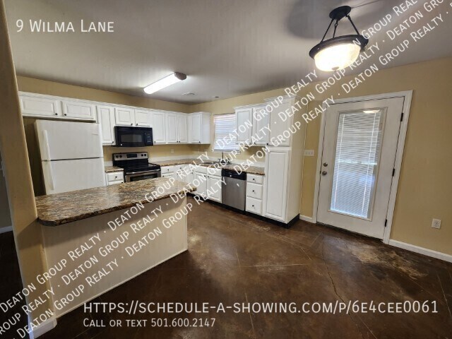 Building Photo - 9 Wilma Ln