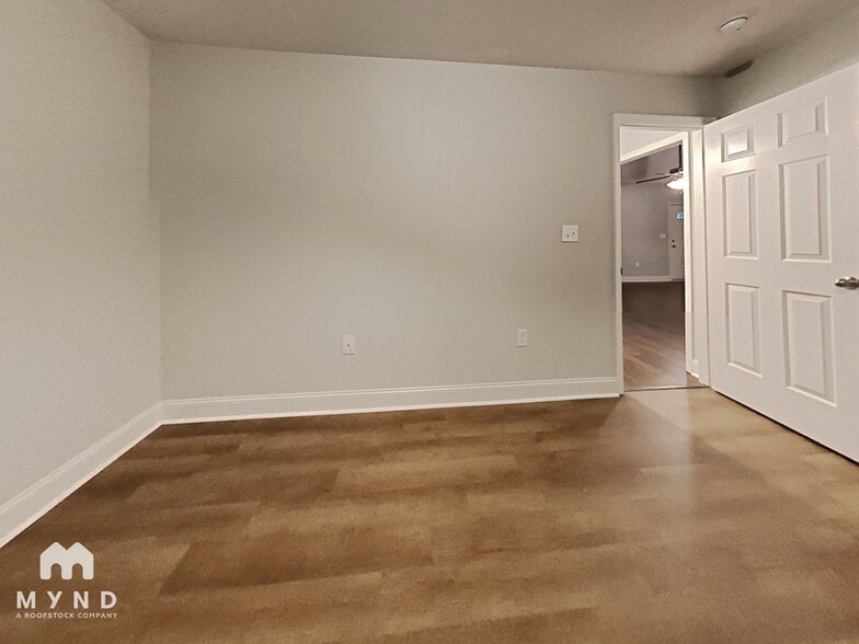 Building Photo - 722 Deans Ferry Rd