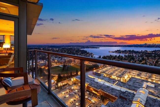 Building Photo - 3Bd/2.5Ba One Lincoln Tower Penthouse