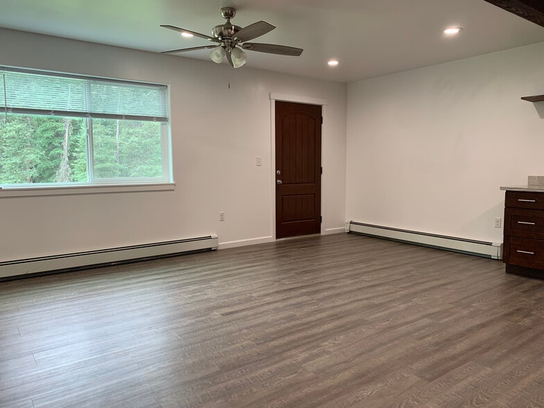 Building Photo - 1515 S Clearwater Ave