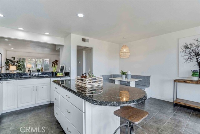 Building Photo - 2405 Caminito Ocean Cove