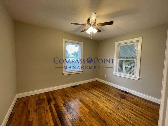 Building Photo - A Lovely 3 Bedroom, 2 Story Home Off Loudo...
