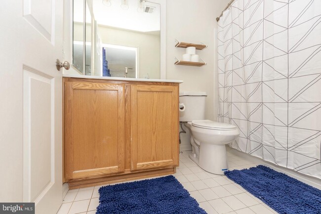 Building Photo - 1644 Oakridge Ln