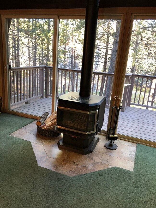 Building Photo - Ski Lease in Tahoe Donner- $2900 per month Furnished