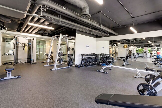 Building Photo - 2020 N Lincoln Park W