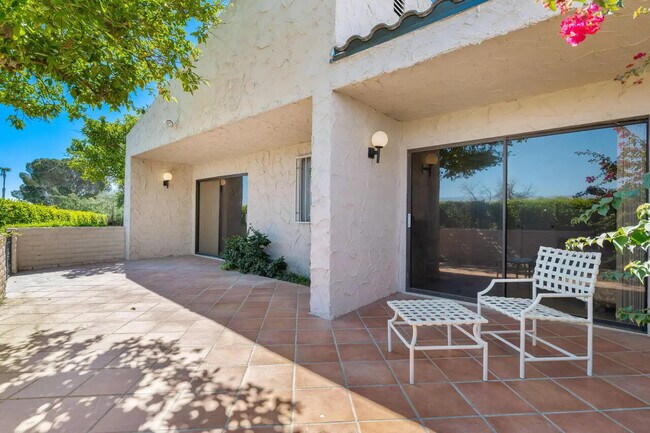 Building Photo - 2604 N Whitewater Club Dr