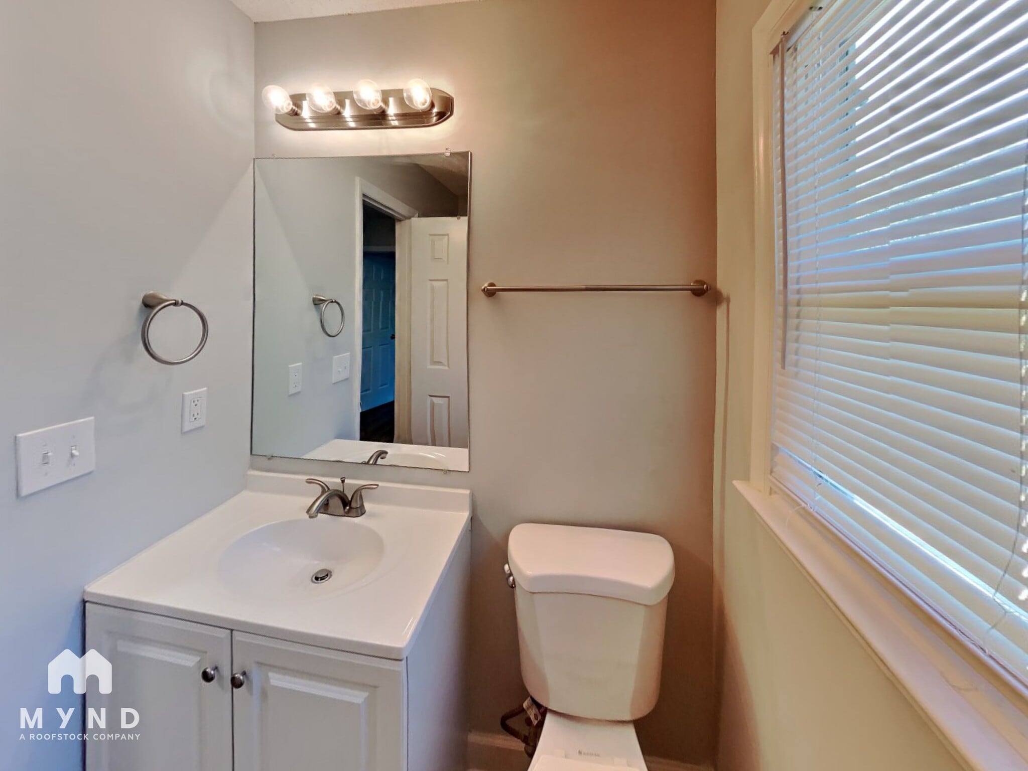 Building Photo - 12309 Rock Canyon Dr