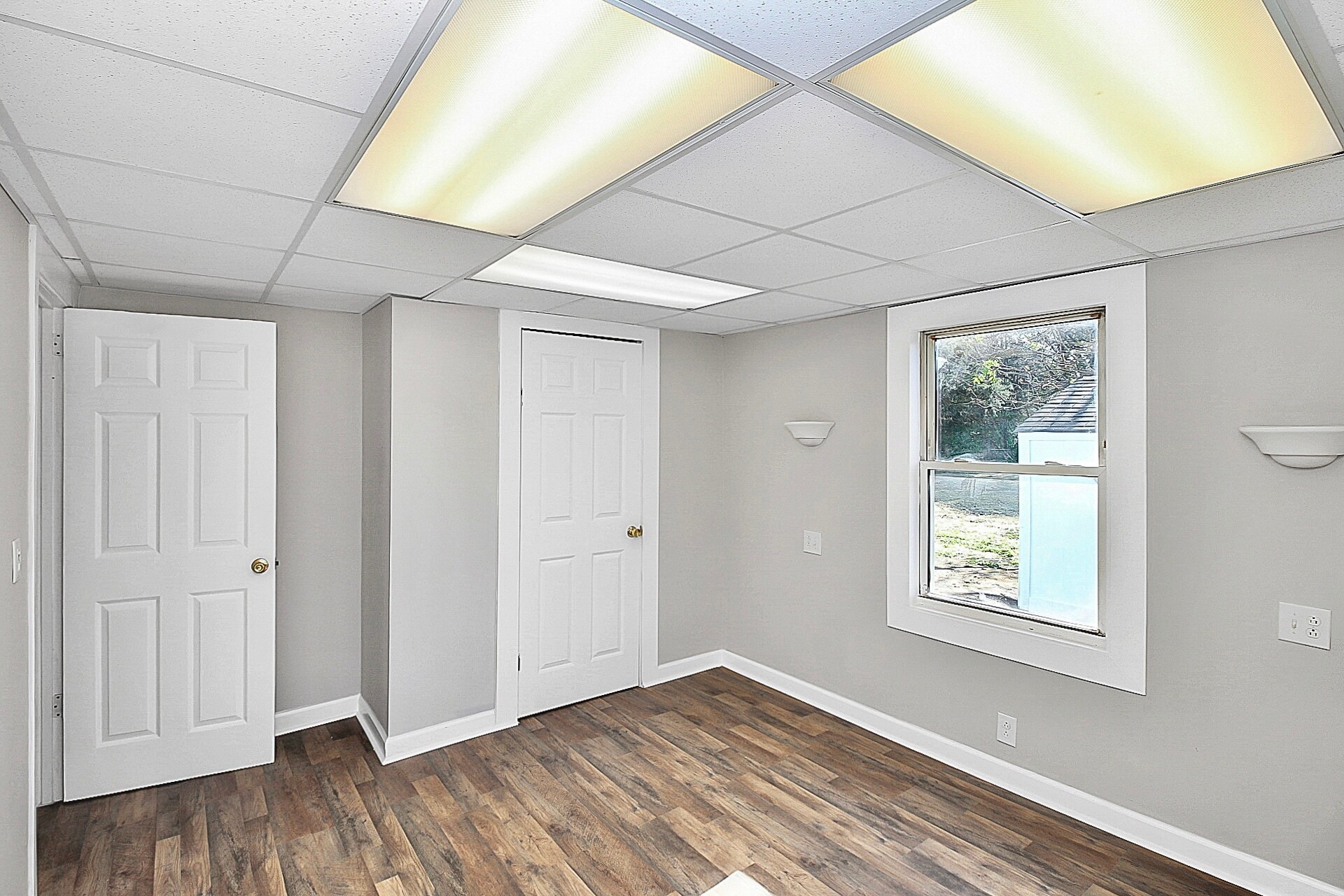 Building Photo - 209 Fairdale St