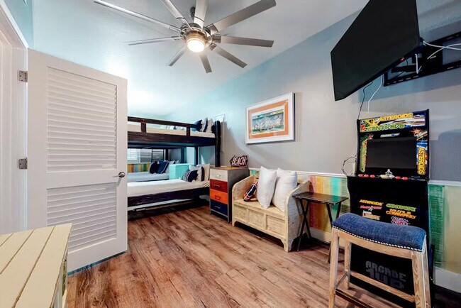 Building Photo - 607 Sand Key Dr