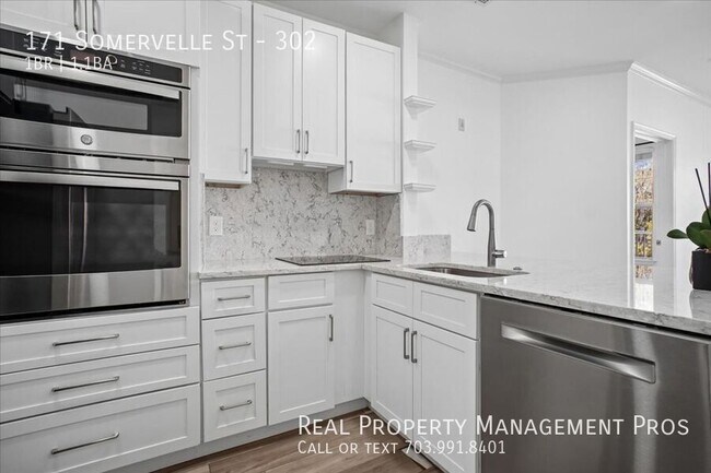 Building Photo - 171 Somervelle St