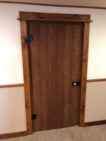 Pantry Door - 124 Spruce St