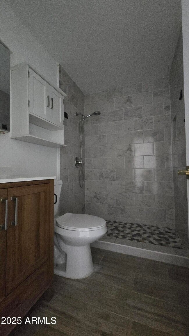 Building Photo - 5827 N 22nd Dr