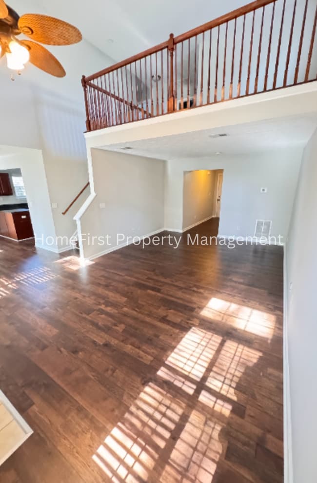 Building Photo - 860 Hidden Stream Dr