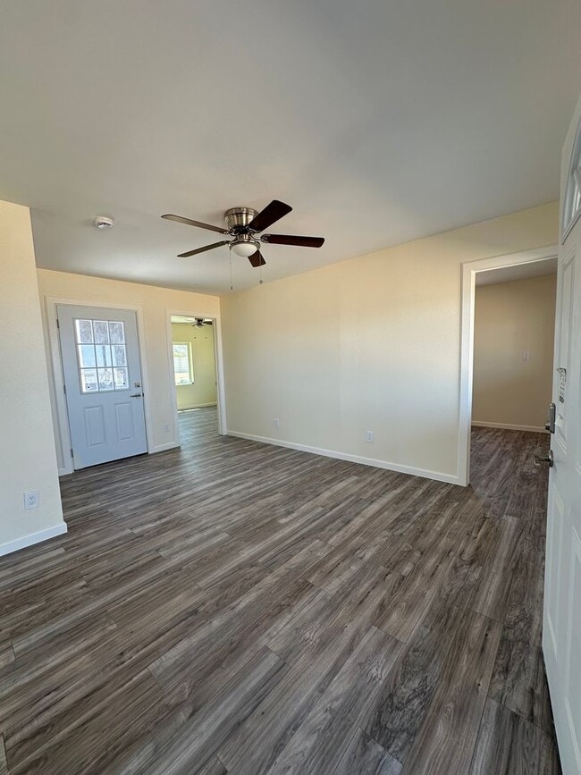 Building Photo - PRIVACY! PRIVACY! Cute newly remodeled 2 bed/1 bath home!
