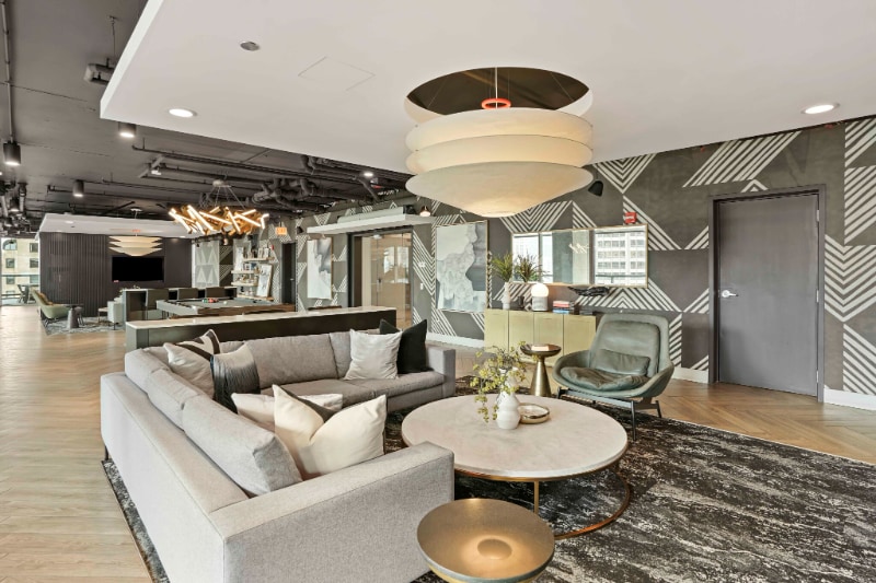 Building Photo - 204 E Grand Ave