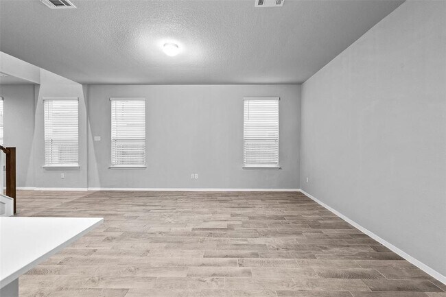 Building Photo - 1113 Burin Dr