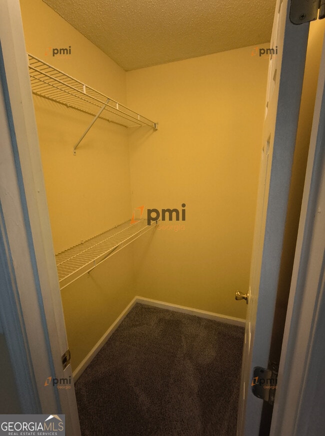 Building Photo - 8370 Hollis St