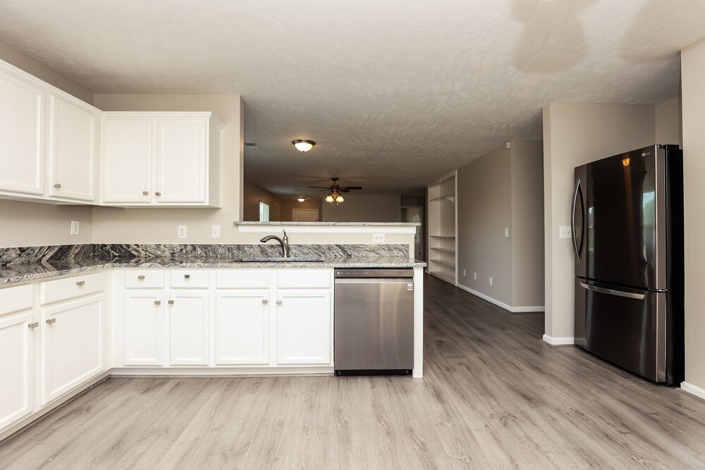 Building Photo - 2867 Park Knoll Dr