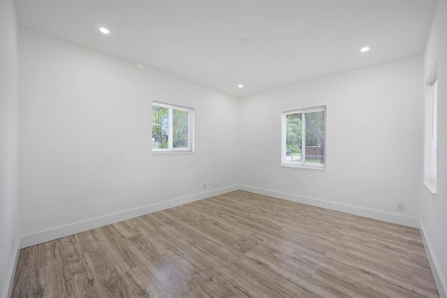 Building Photo - 2601 Taylor St