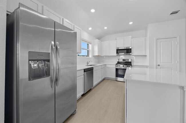 Building Photo - 209 Donnington Dr