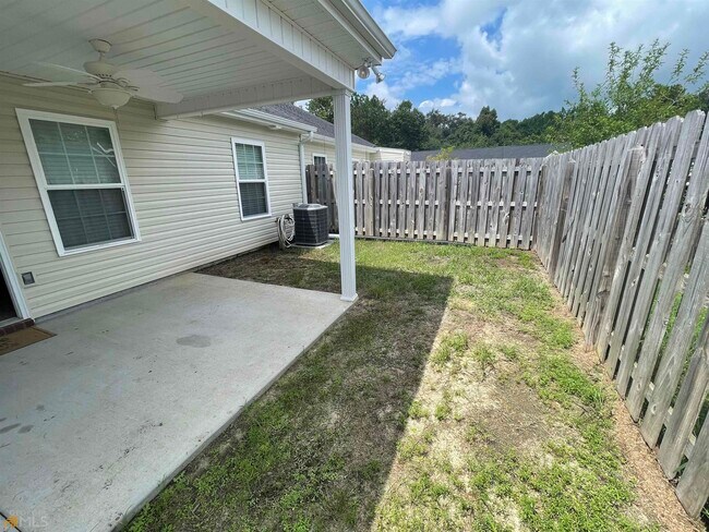 Building Photo - 148 Buckhaven Way