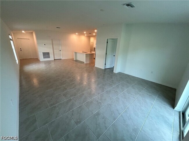 Building Photo - 19872 Green Pasture Rd