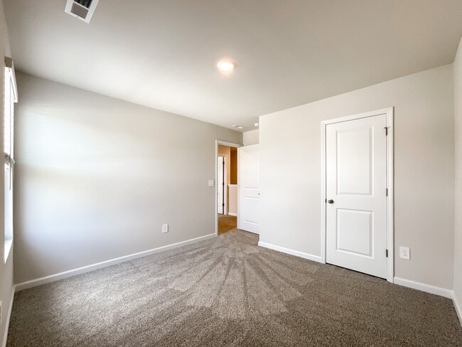 Building Photo - 2107 Morgan Hls Dr