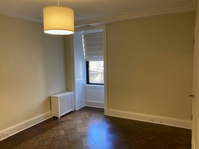 Master Bedroom - 2000 N Lincoln Park W
