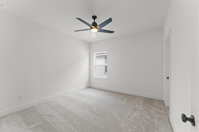 Building Photo - 8218 Sherman Pk Trl