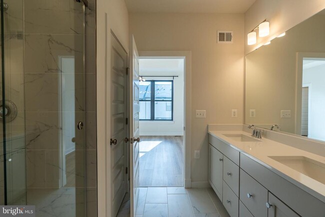 Building Photo - 17133 Hardisty Wy