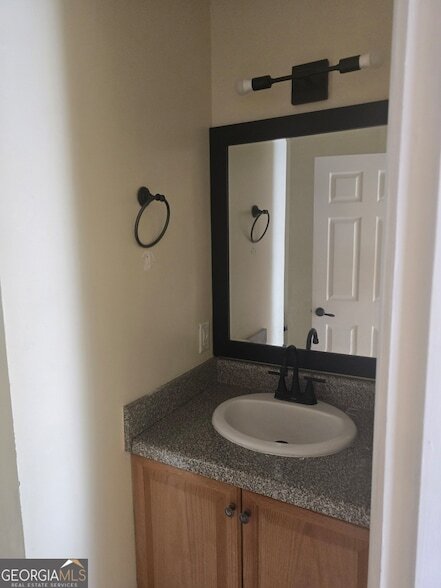 Building Photo - 5417 Stratford Hills Dr