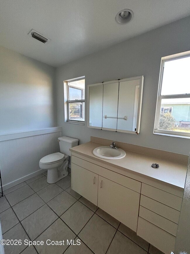 Building Photo - 832 Thomas Barbour Dr