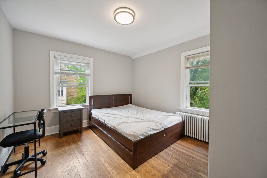 Building Photo - 4504 Guilford Rd