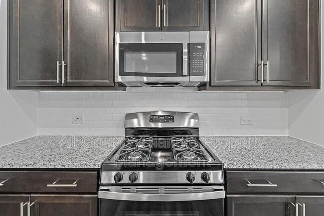 Building Photo - 3105 Vitner Dr