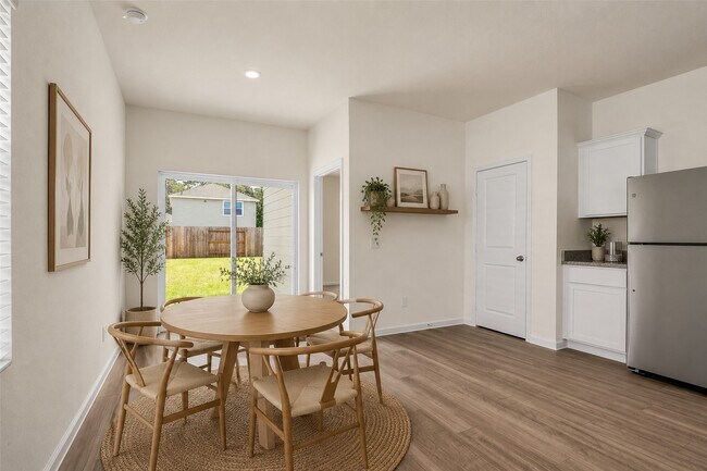 Building Photo - 18669 Shauna Danielle Dr