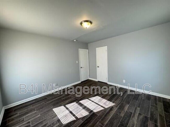 Building Photo - 3033 O'Hara Dr N