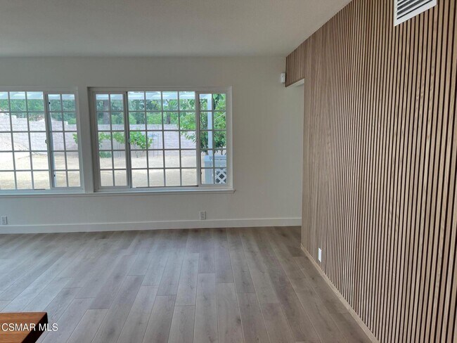 Building Photo - 2040 Shady Brook Dr