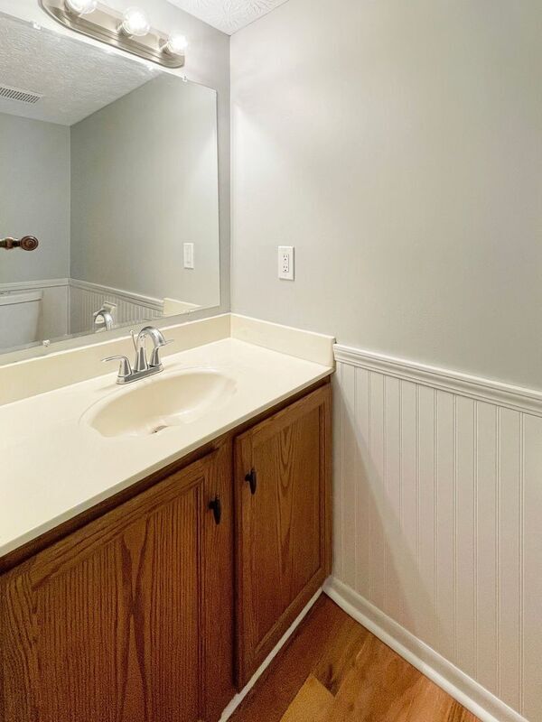 Building Photo - 2423 Rock Creek Ct