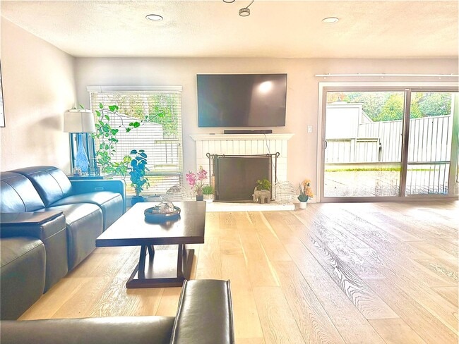 Building Photo - 5351 Springdale Ave