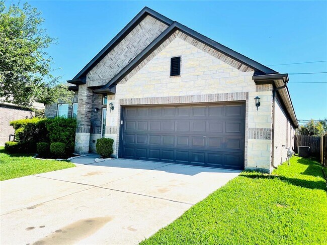 Building Photo - 24814 Colonial Maple Dr