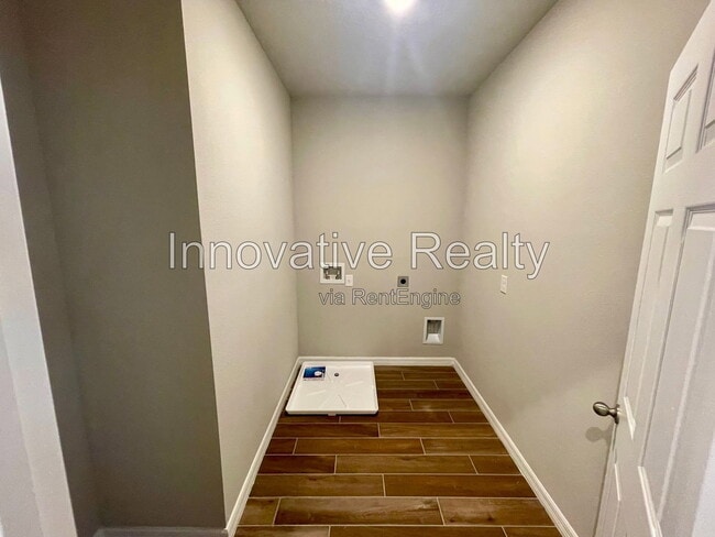 Building Photo - 1016 Legacy Winds Way