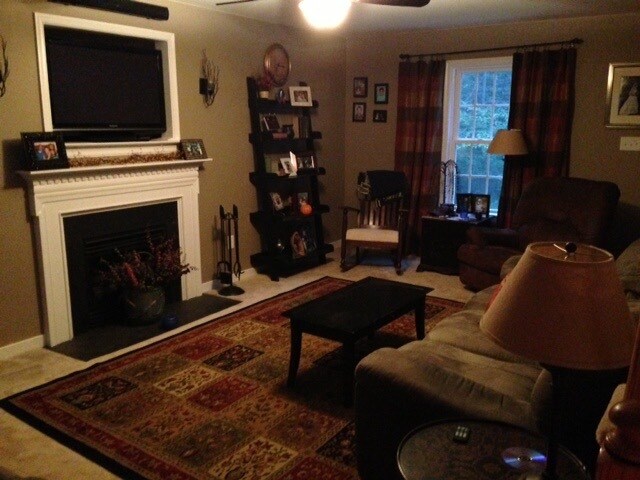 Building Photo - 1935 E Old Mountain Rd