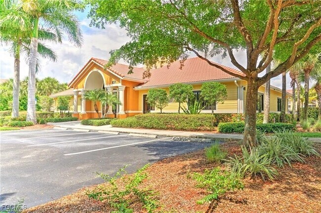 Building Photo - 8270 Pathfinder Loop