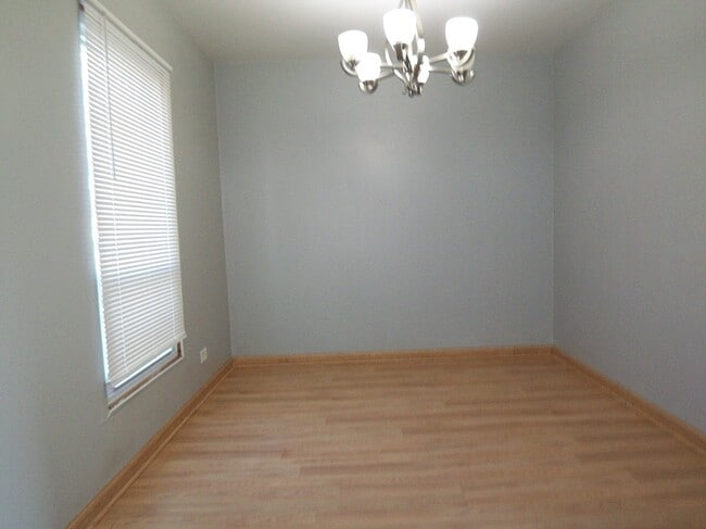 Building Photo - 2071 Danbury Pl