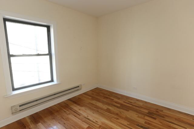 Building Photo - 631 W Cornelia